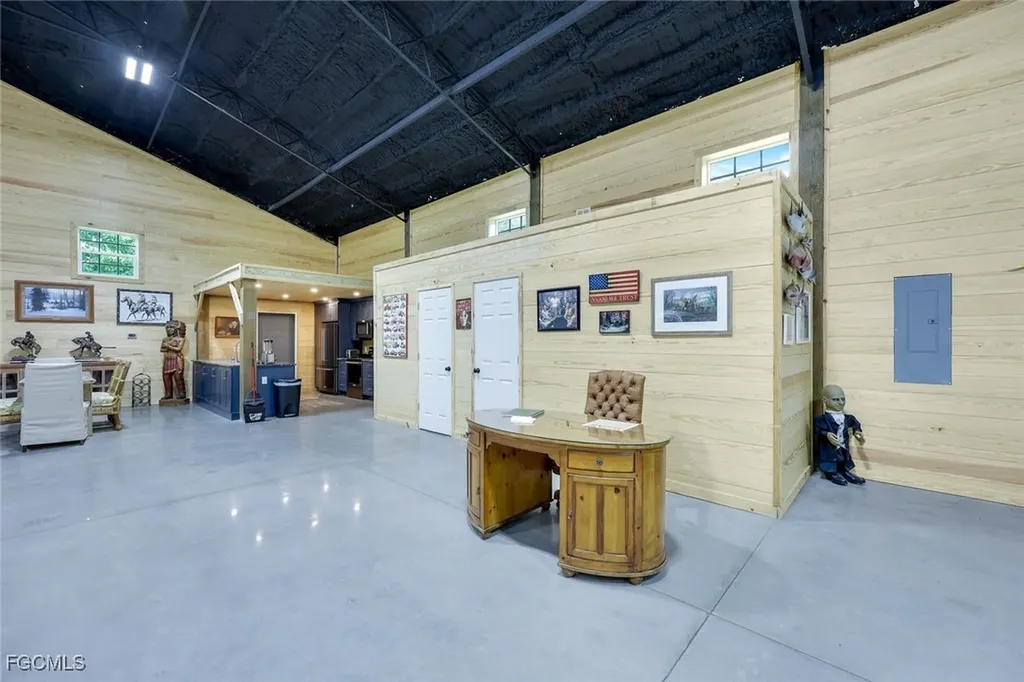 21211 Palm Beach Boulevard Alva FL 33920