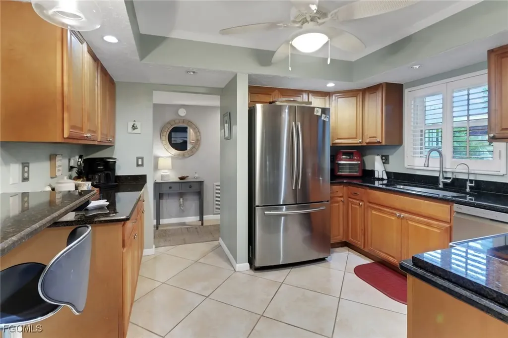 208 Cape Coral Parkway E Cape Coral FL 33904