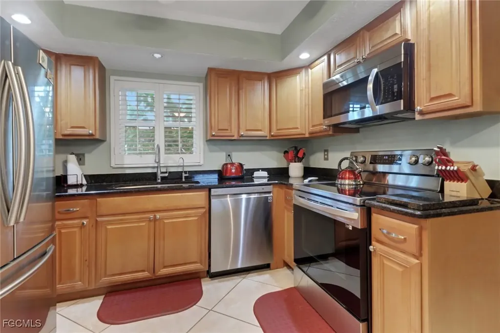 208 Cape Coral Parkway E Cape Coral FL 33904