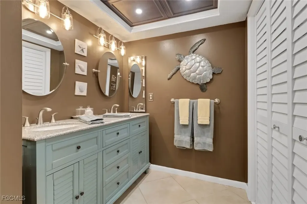 208 Cape Coral Parkway E Cape Coral FL 33904