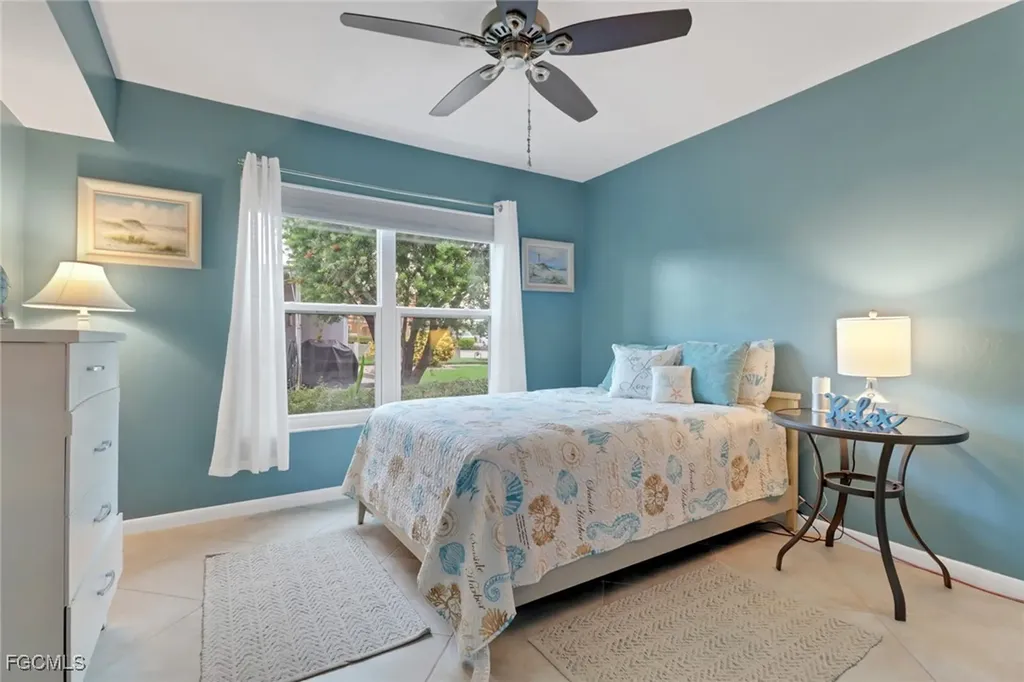 208 Cape Coral Parkway E Cape Coral FL 33904