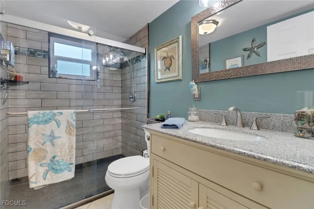 208 Cape Coral Parkway E Cape Coral FL 33904
