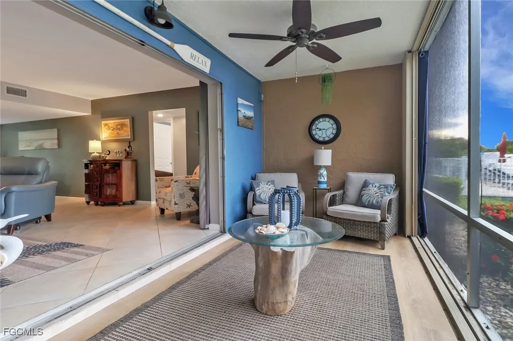 208 Cape Coral Parkway E Cape Coral FL 33904