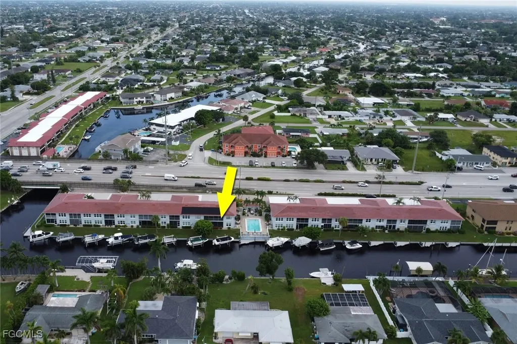 208 Cape Coral Parkway E Cape Coral FL 33904