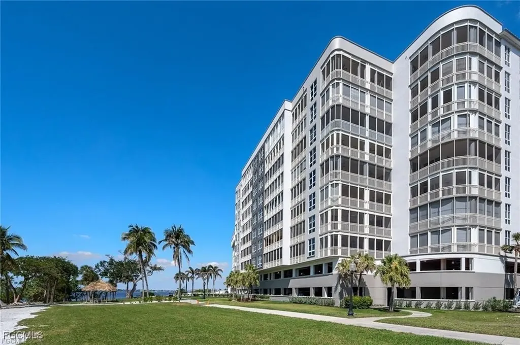 14220 Royal Harbour Court Fort Myers FL 33908