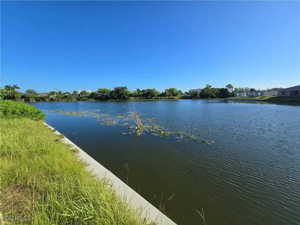 1301 SE 5th Court Cape Coral FL 33990