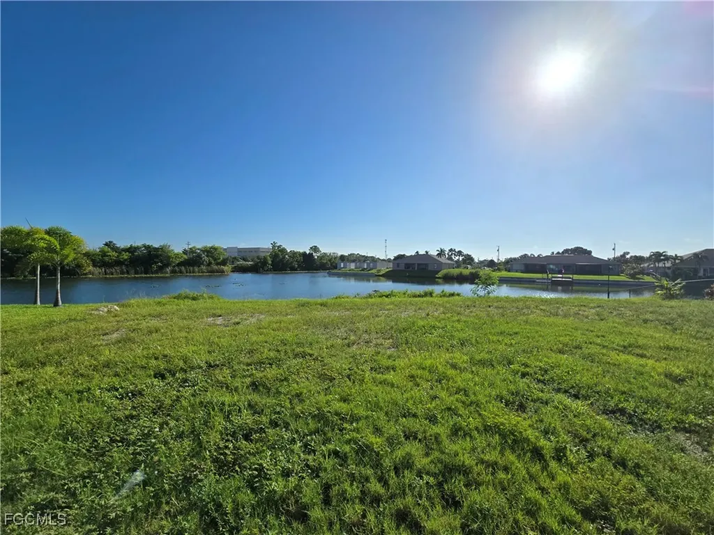 1301 SE 5th Court Cape Coral FL 33990