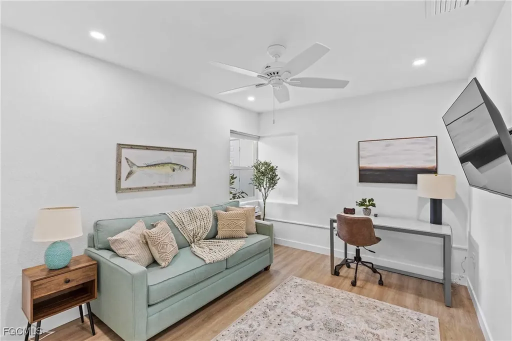 6011 Fountain Way Fort Myers FL 33919