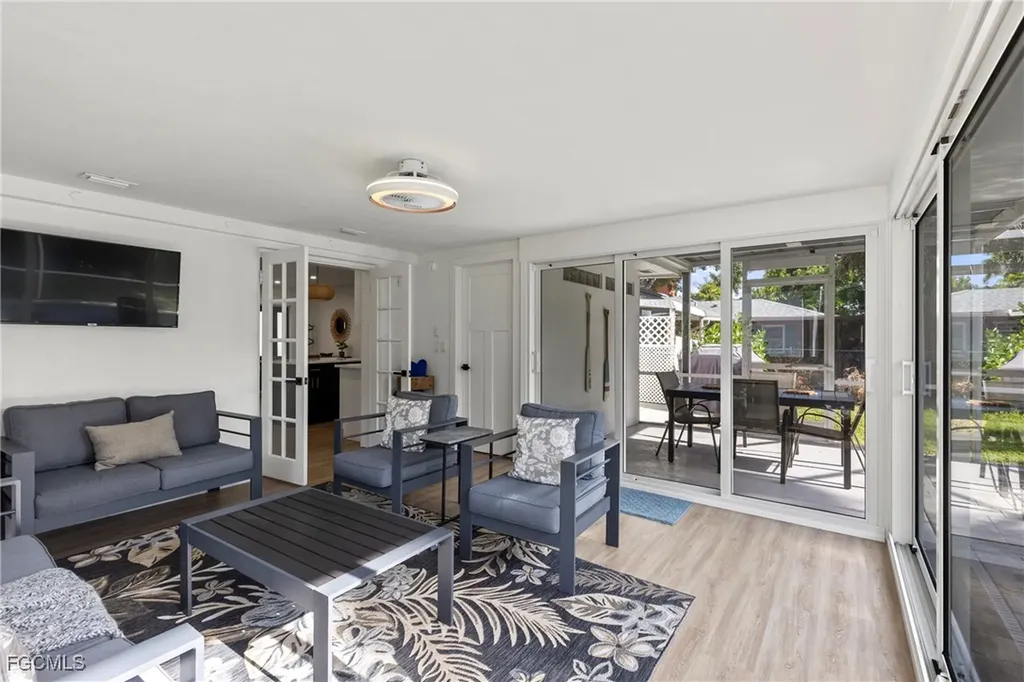 6011 Fountain Way Fort Myers FL 33919