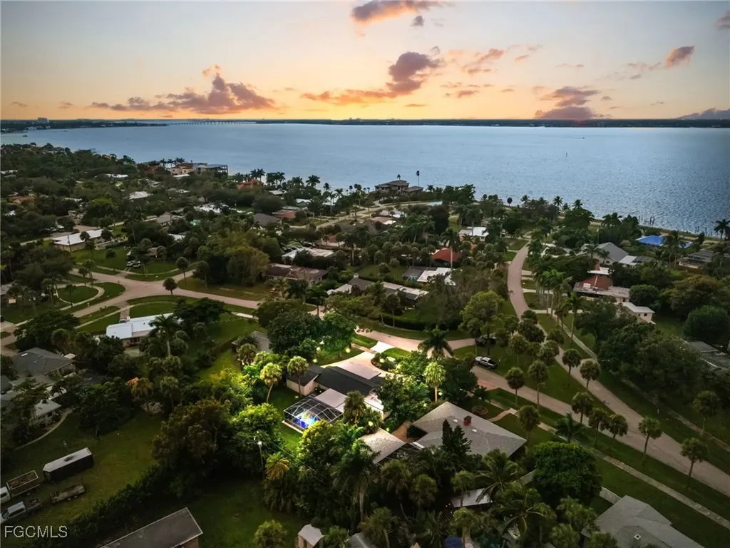 6011 Fountain Way Fort Myers FL 33919