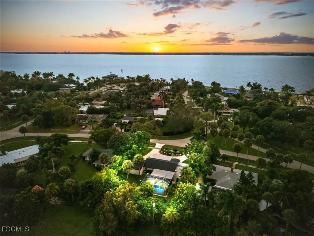 6011 Fountain Way Fort Myers FL 33919