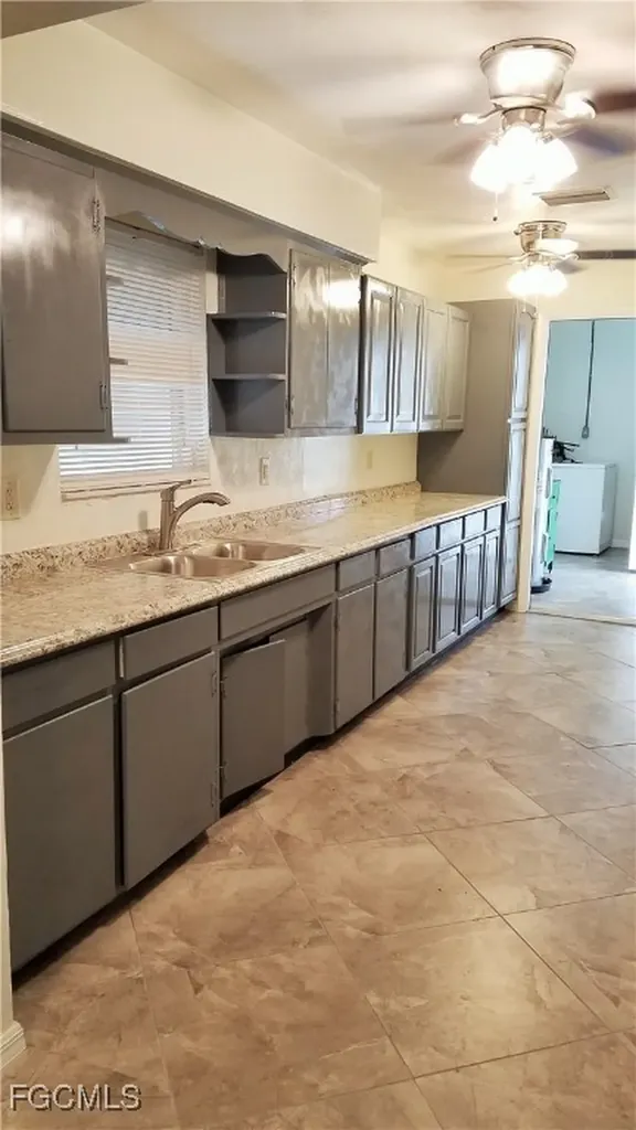 434 Buena Vista Boulevard S Fort Myers FL 33905
