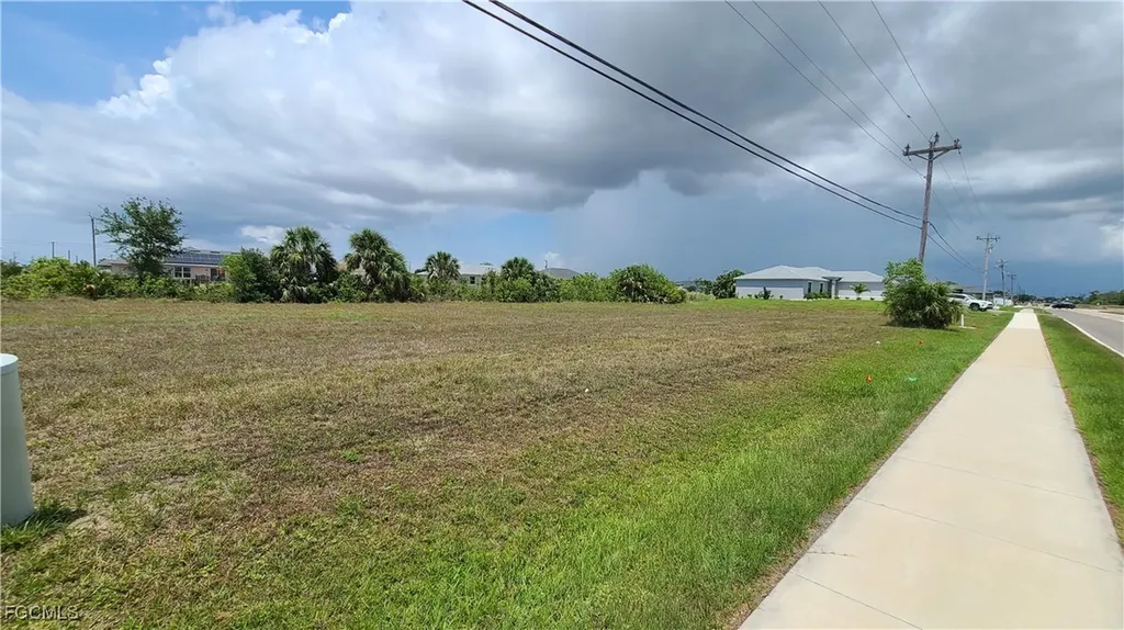 2923 Ceitus Parkway Cape Coral FL 33991
