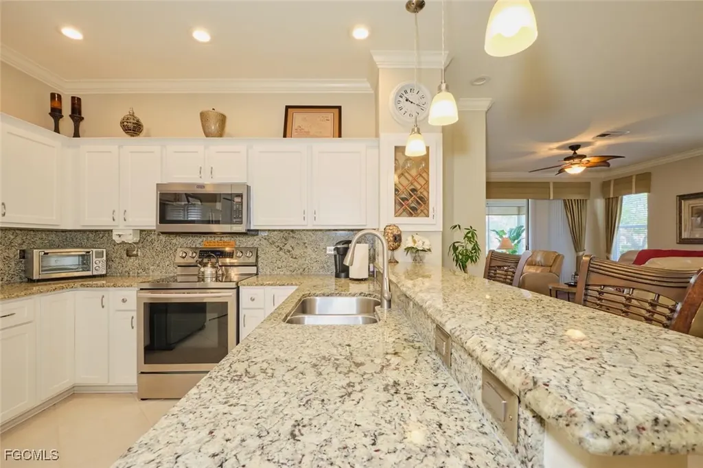 8956 Bristol Bend Fort Myers FL 33908