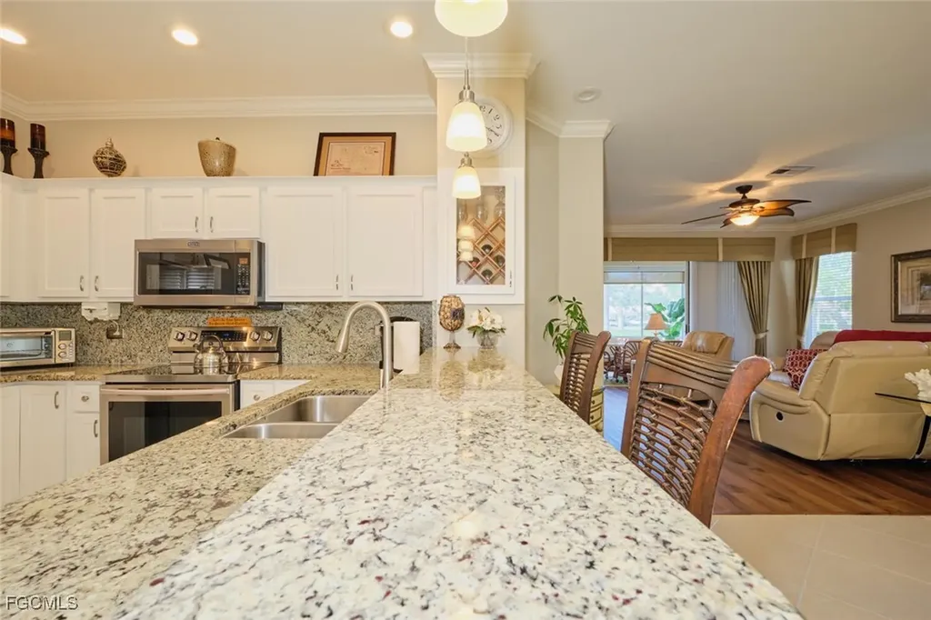 8956 Bristol Bend Fort Myers FL 33908