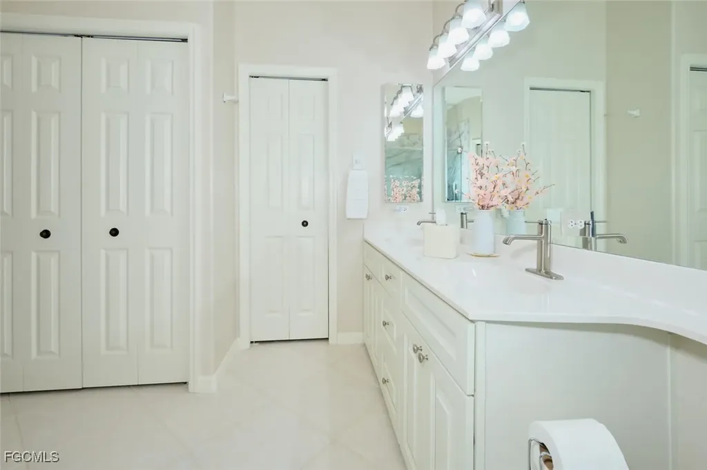 8956 Bristol Bend Fort Myers FL 33908