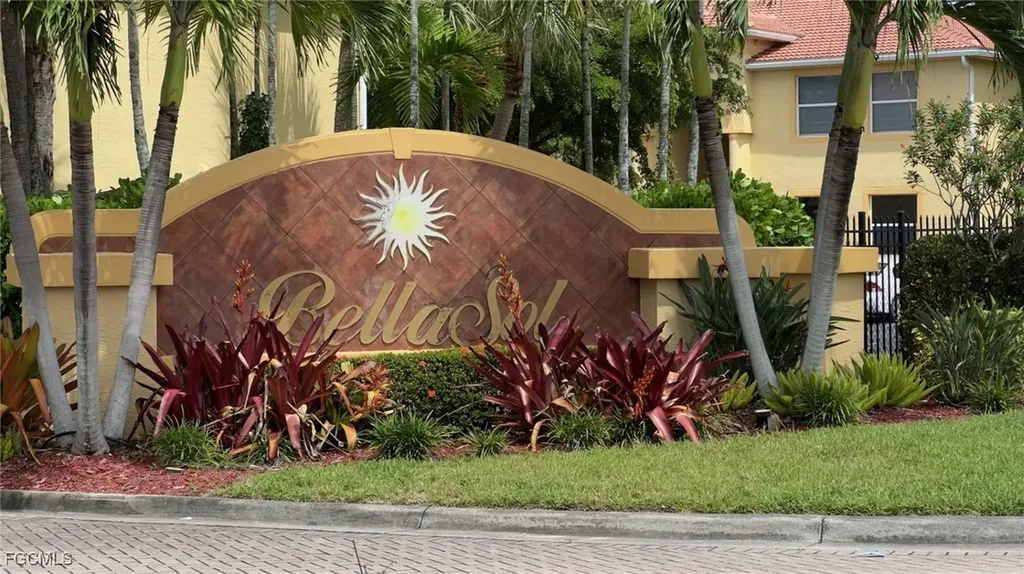 4327 Bellasol Circle Fort Myers FL 33916