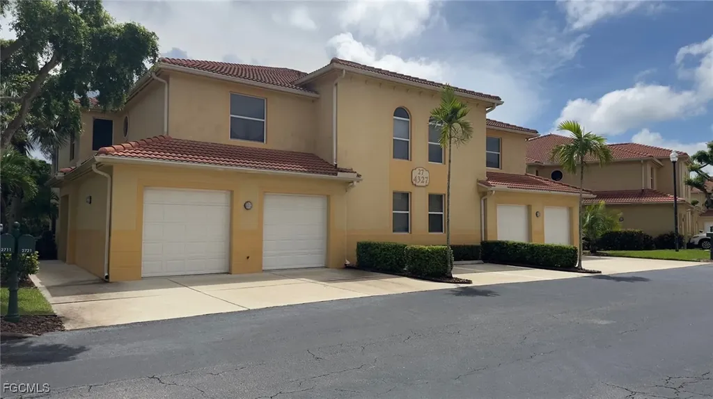 4327 Bellasol Circle Fort Myers FL 33916