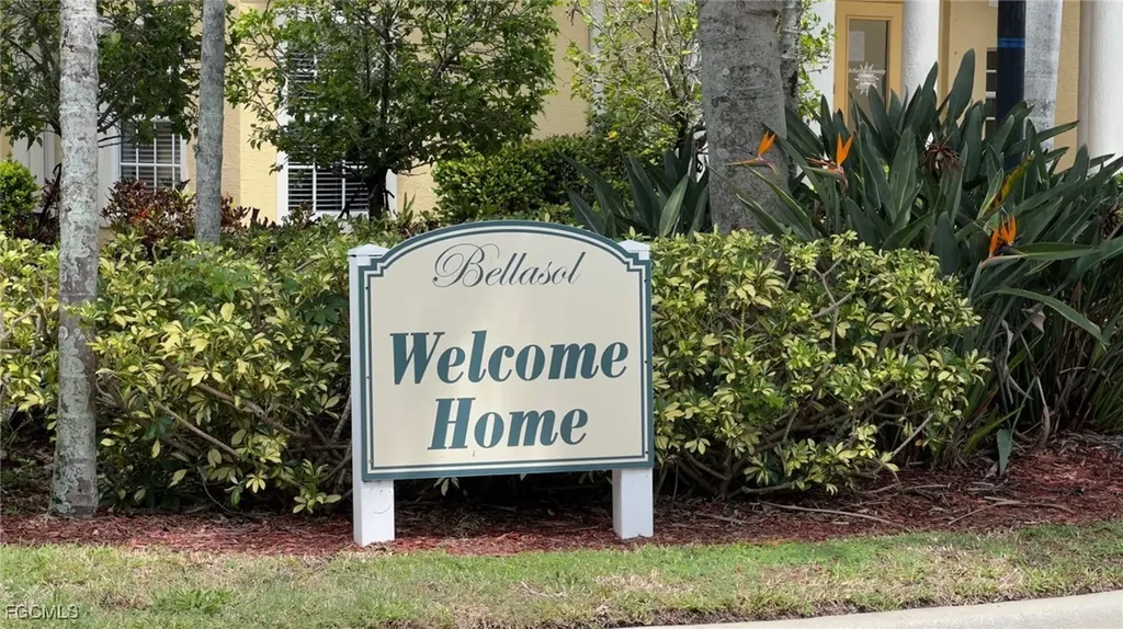 4327 Bellasol Circle Fort Myers FL 33916