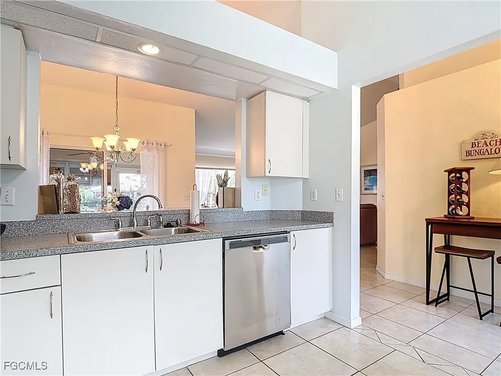 2001 Corona Del Sire Drive North Fort Myers FL 33917