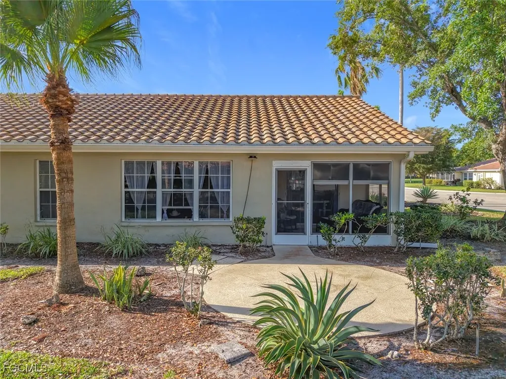 2001 Corona Del Sire Drive North Fort Myers FL 33917