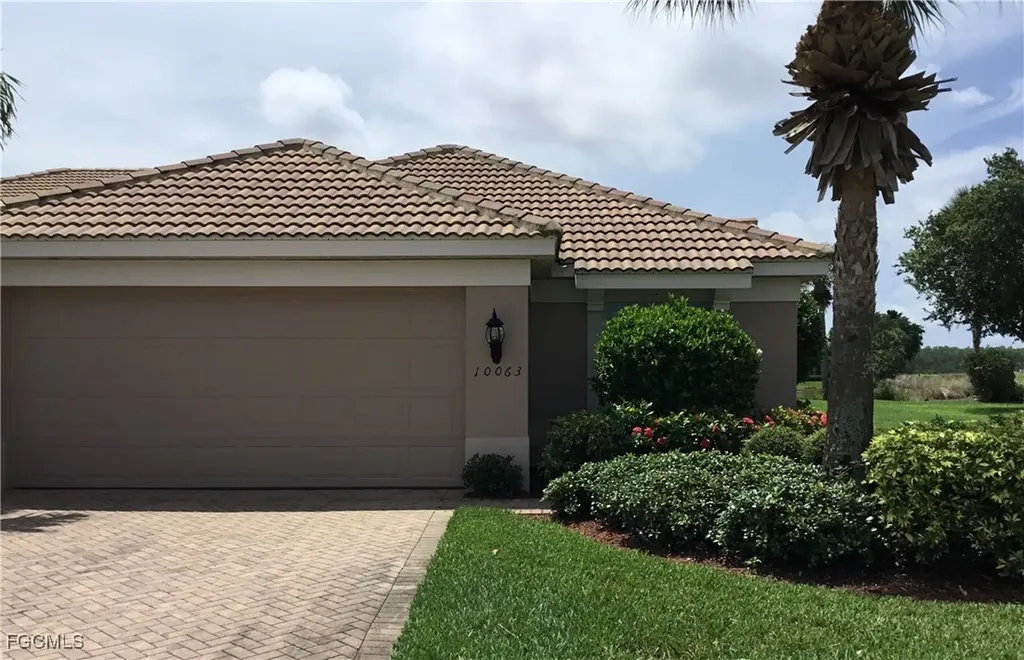 10063 Majestic Avenue Fort Myers FL 33913