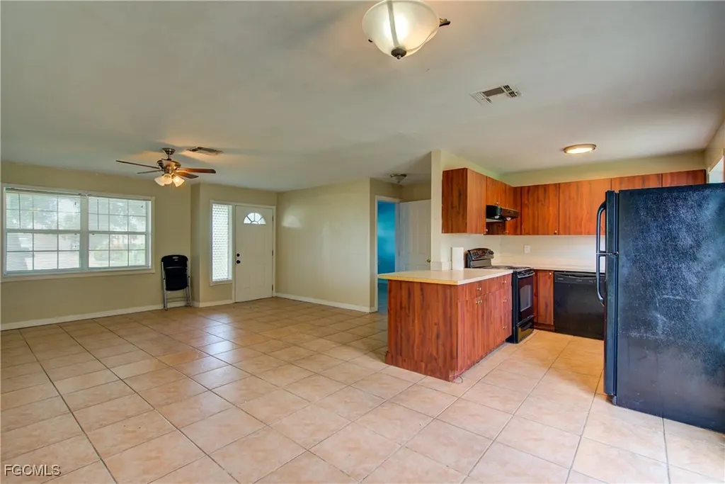 1209 SE 36th Street Cape Coral FL 33904