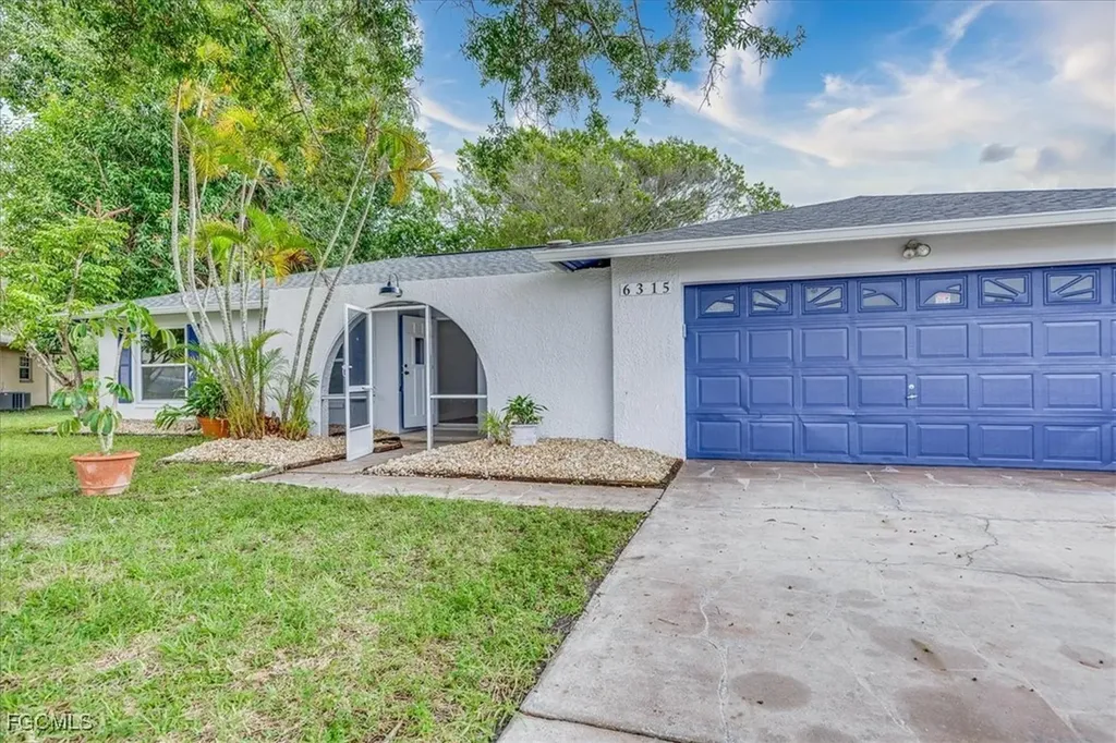 6315 Hofstra Court E Fort Myers FL 33919