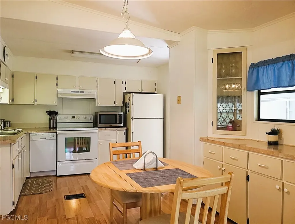 19400 Pony Lane North Fort Myers FL 33903