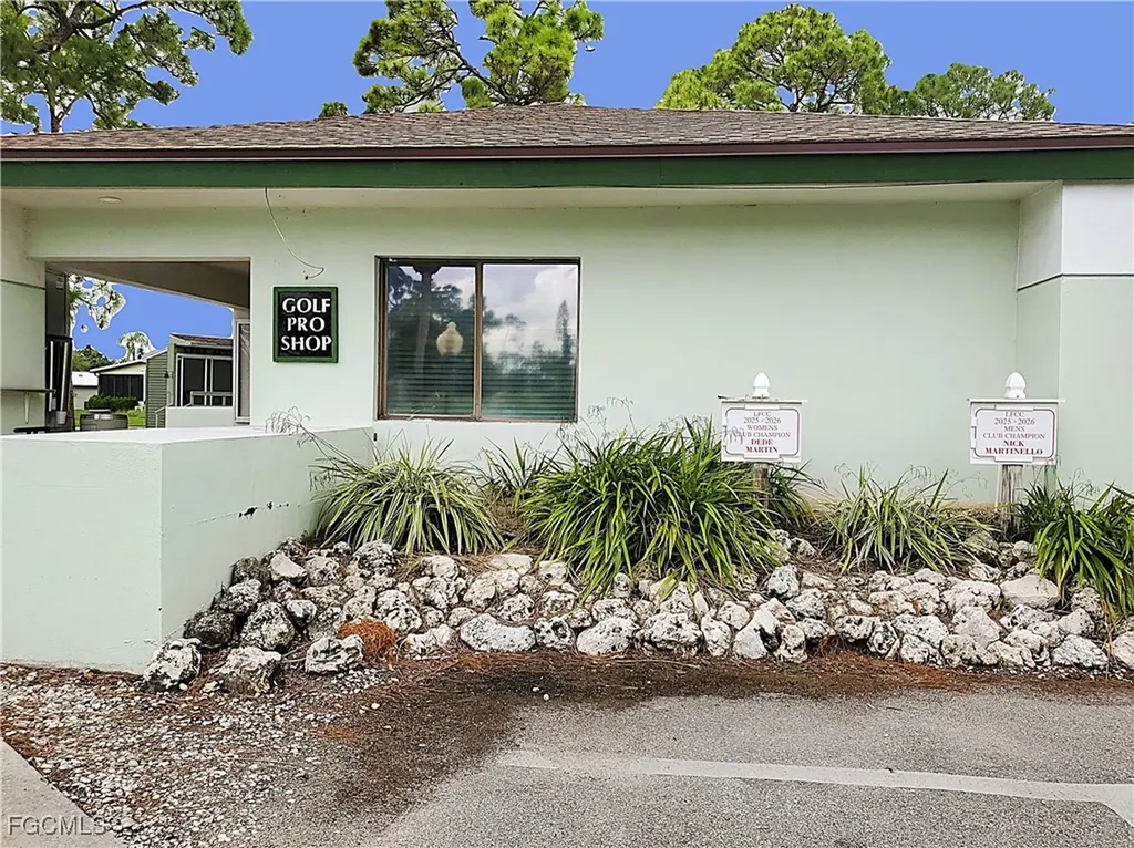 19400 Pony Lane North Fort Myers FL 33903