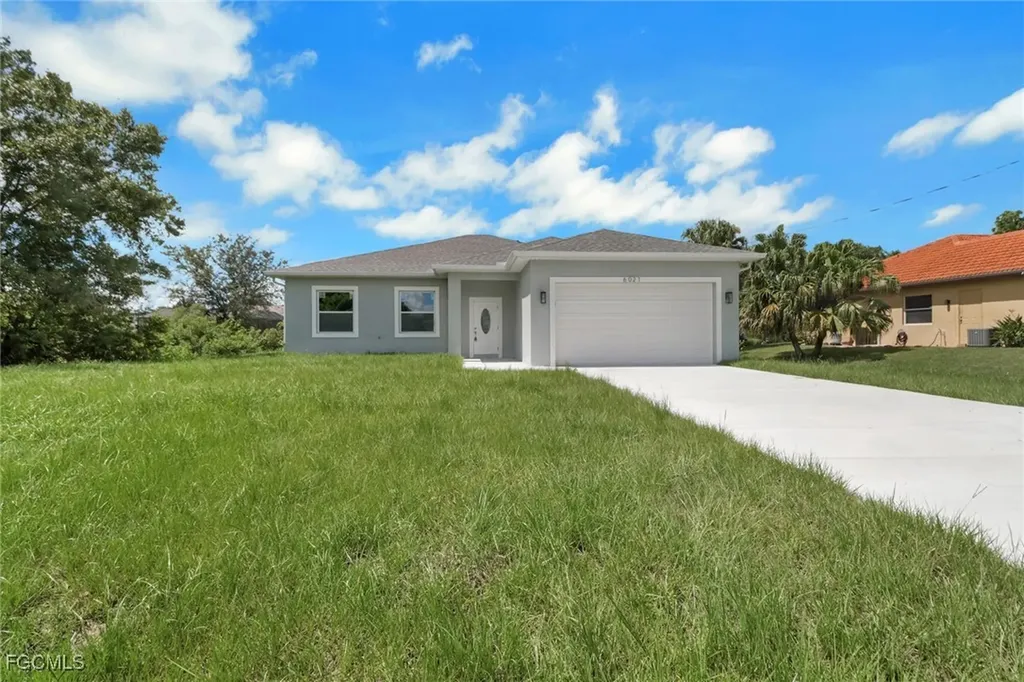 6021 Lindbrook Avenue Fort Myers FL 33905