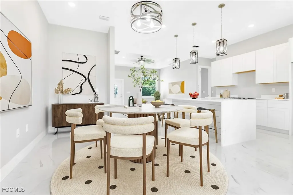 6021 Lindbrook Avenue Fort Myers FL 33905