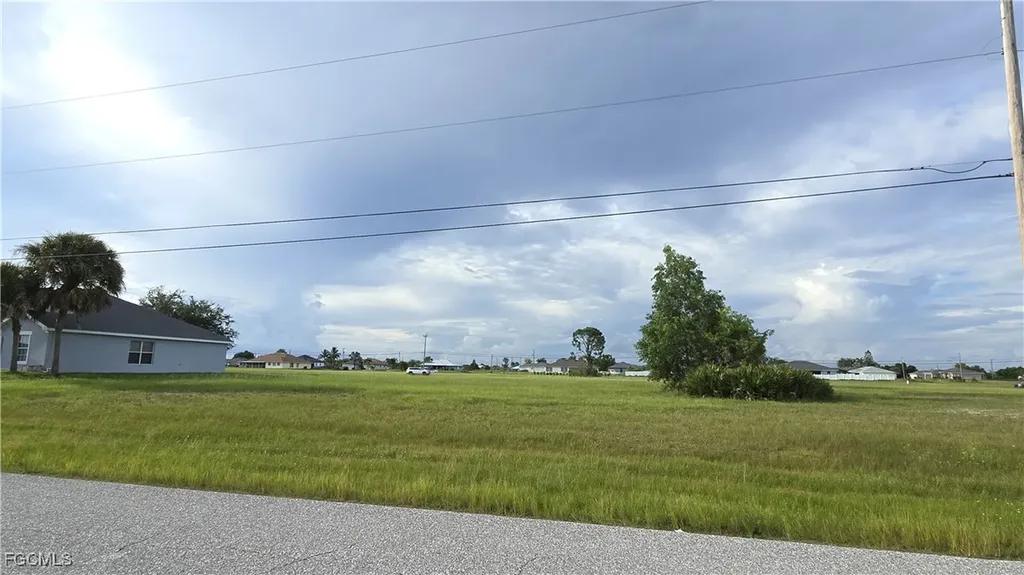 617 NW 15th Terrace Cape Coral FL 33993