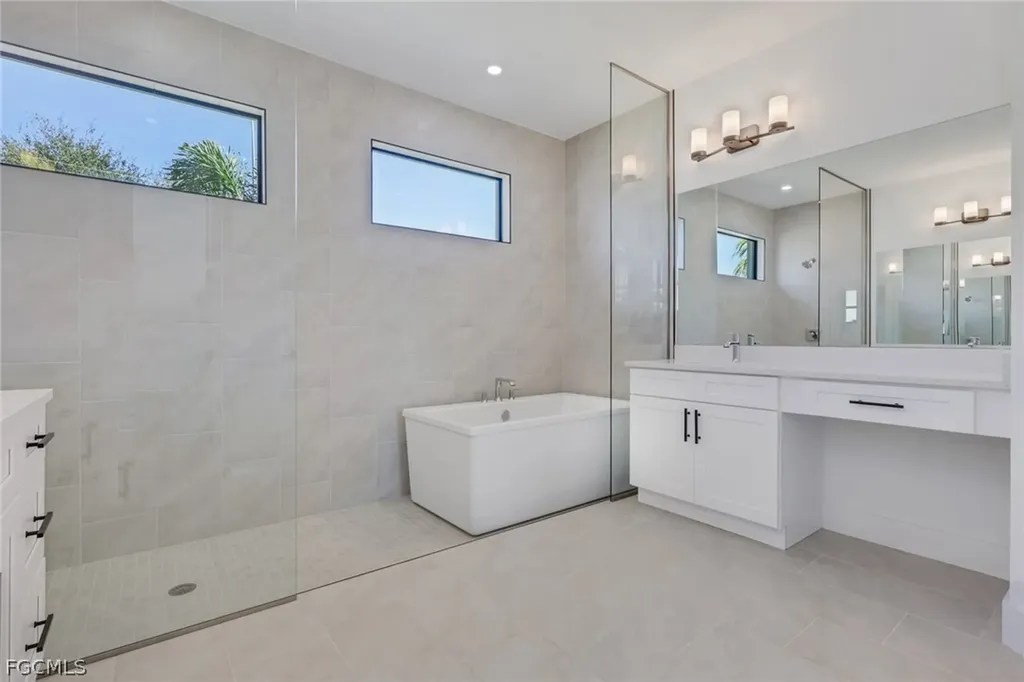 406 NE 19th Place Cape Coral FL 33909