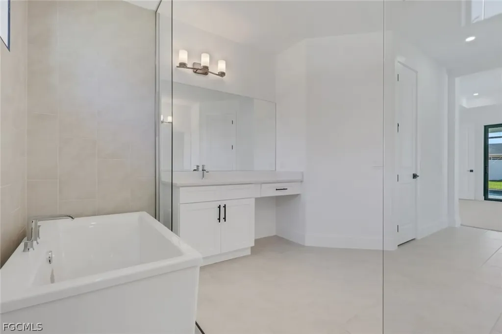 406 NE 19th Place Cape Coral FL 33909