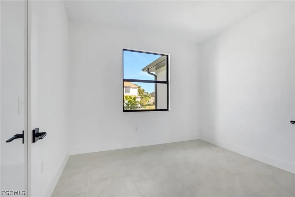 406 NE 19th Place Cape Coral FL 33909