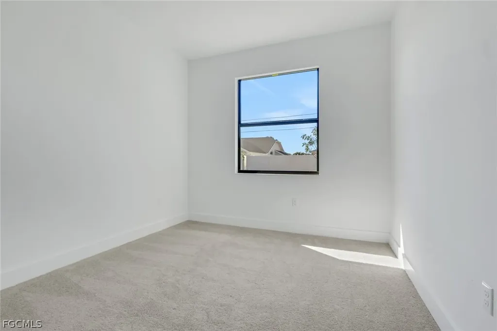 406 NE 19th Place Cape Coral FL 33909