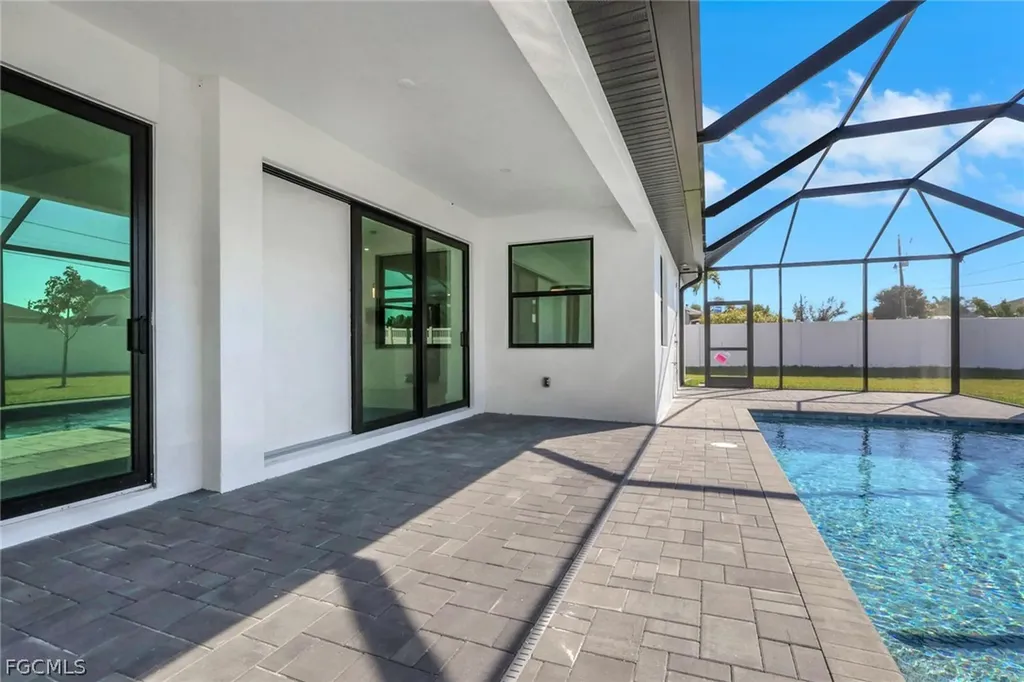 406 NE 19th Place Cape Coral FL 33909