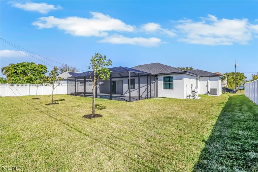 406 NE 19th Place Cape Coral FL 33909