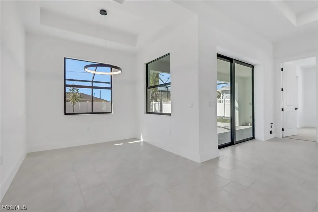 406 NE 19th Place Cape Coral FL 33909