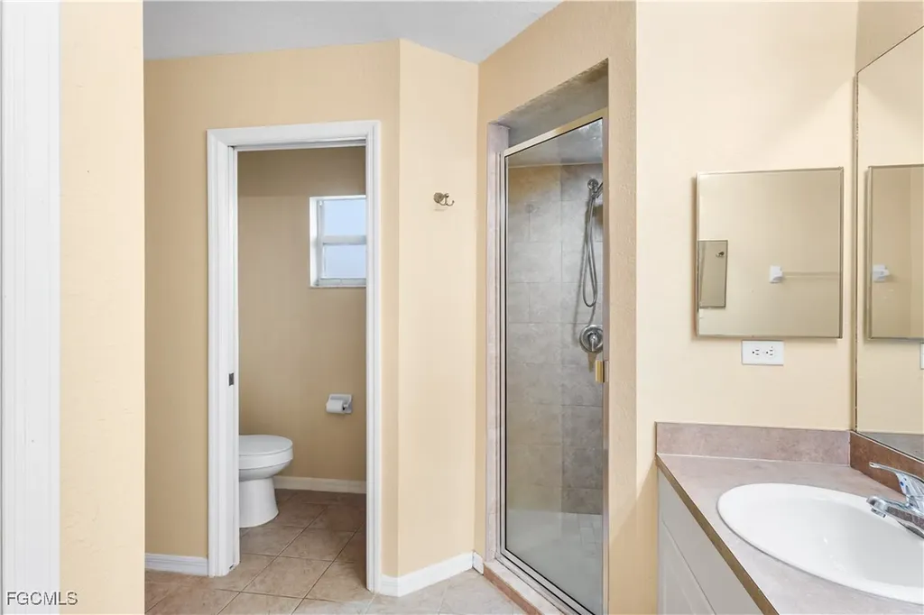 1807 SW 21st Lane Cape Coral FL 33991