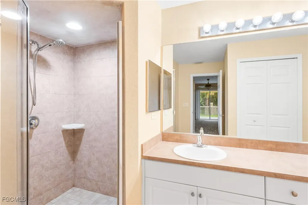 1807 SW 21st Lane Cape Coral FL 33991