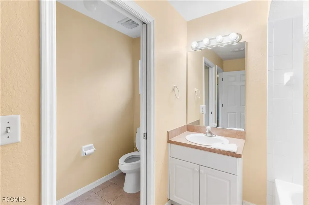 1807 SW 21st Lane Cape Coral FL 33991