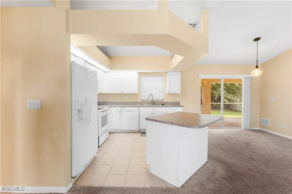 1807 SW 21st Lane Cape Coral FL 33991