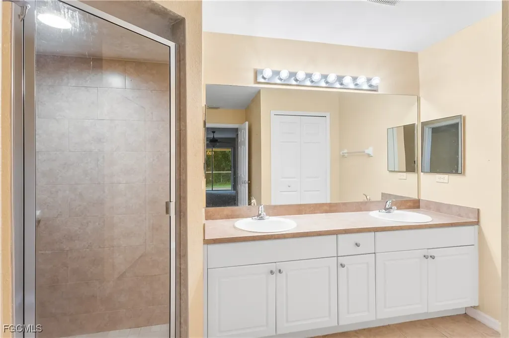 1807 SW 21st Lane Cape Coral FL 33991