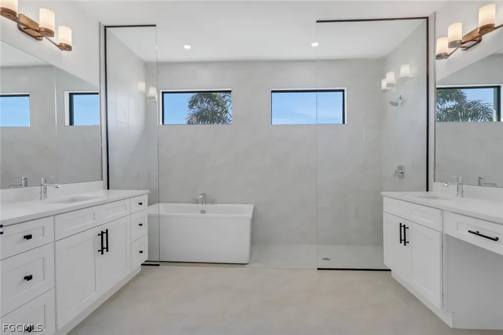 131 NW 7th Terrace Cape Coral FL 33993