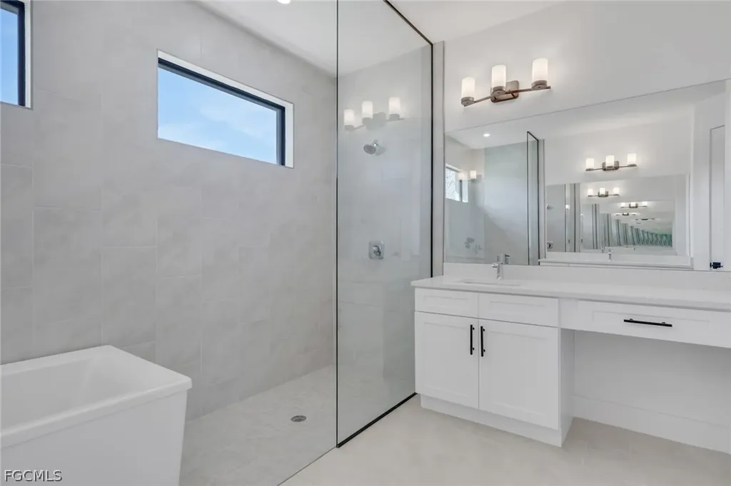 131 NW 7th Terrace Cape Coral FL 33993