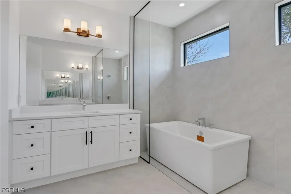 131 NW 7th Terrace Cape Coral FL 33993