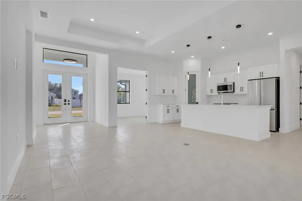 131 NW 7th Terrace Cape Coral FL 33993