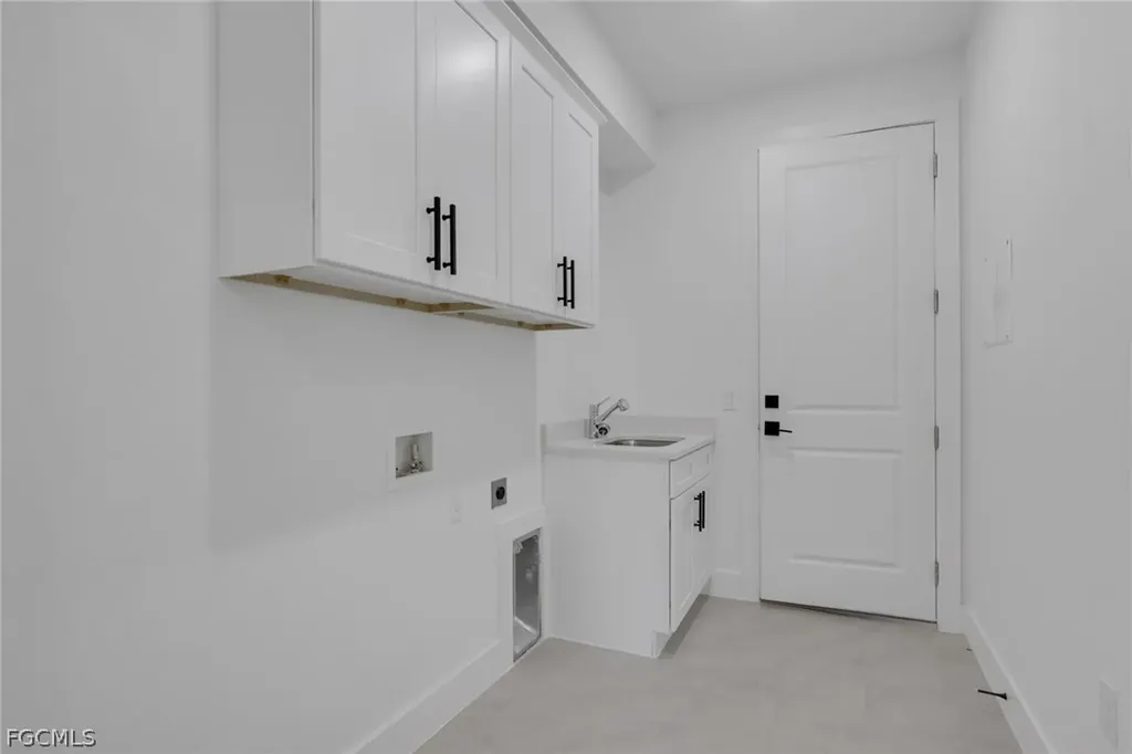 131 NW 7th Terrace Cape Coral FL 33993